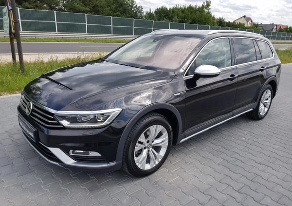 Volkswagen Passat cena 84000 przebieg: 165000, rok produkcji 2016 z Włodawa małe 781